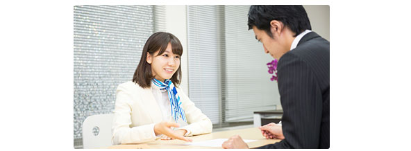 �����p�[�g�i�[�̗l�q