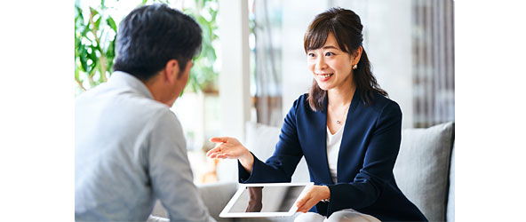 �S���̍����A�h�o�C�U�[�Ƃ̐ڋq���i